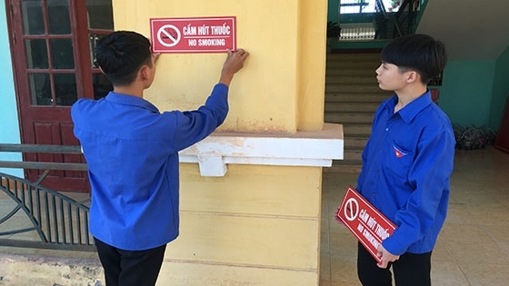 Khói thuốc lá: Hiểm họa đang “bay” vào trường học