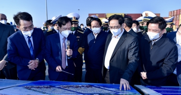 Thủ tướng: Hải Phòng cần đặc biệt quan tâm phát triển hạ tầng cảng biển, logistics