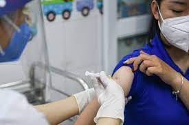 Ban Thường vụ Tỉnh ủy Thanh Hoá yêu cầu đẩy nhanh tiến độ tiêm vắc xin phòng COVID-19