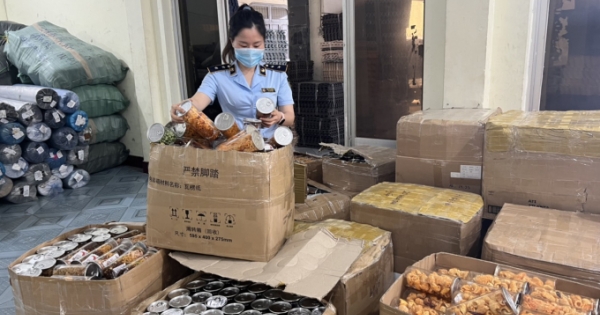 Tạm giữ hơn 10.800 sản phẩm hàng hóa các loại không có hóa đơn, giấy tờ tại Phú Yên