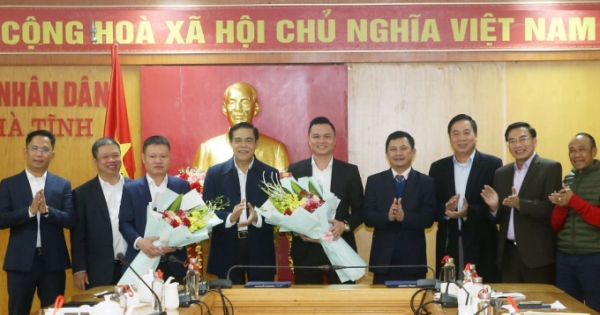 Công ty CP Tập đoàn Hoành Sơn tiếp nhận CLB bóng đá Hồng Lĩnh Hà Tĩnh