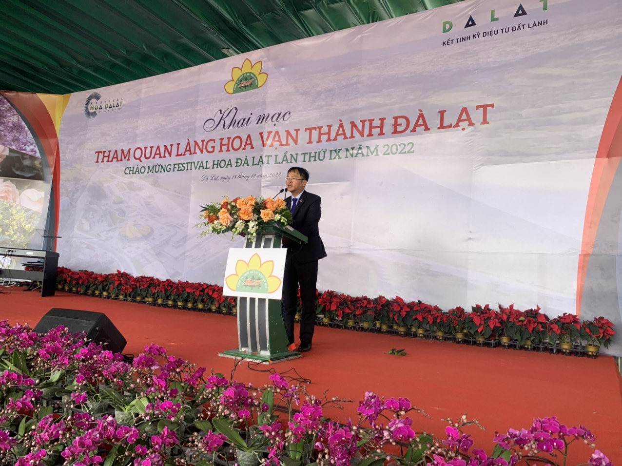 Ông Đặng Quang Tú – Phó Bí thư thường trực thành uỷ- Chủ tịch HĐND TP Đà Lạt phát biểu khai mạc lễ hội.