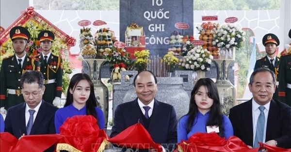 Chủ tịch Nước Nguyễn Xuân Phúc dự Lễ khánh thành Khu tưởng niệm Hòn Tàu - Đèo Le