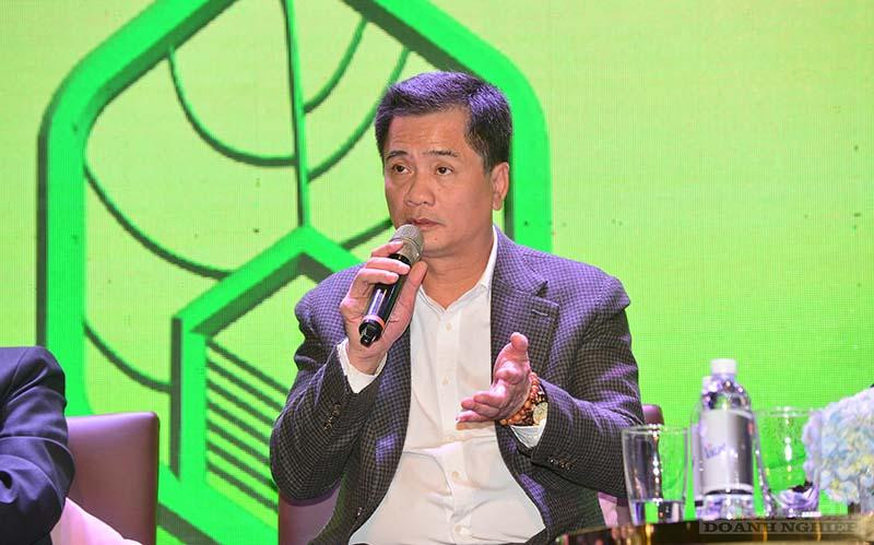 Ông Nguyễn Văn Đính – Chủ tịch Hiệp hội Môi giới Bất động sản Việt Nam thông tin tại  Diễn đàn