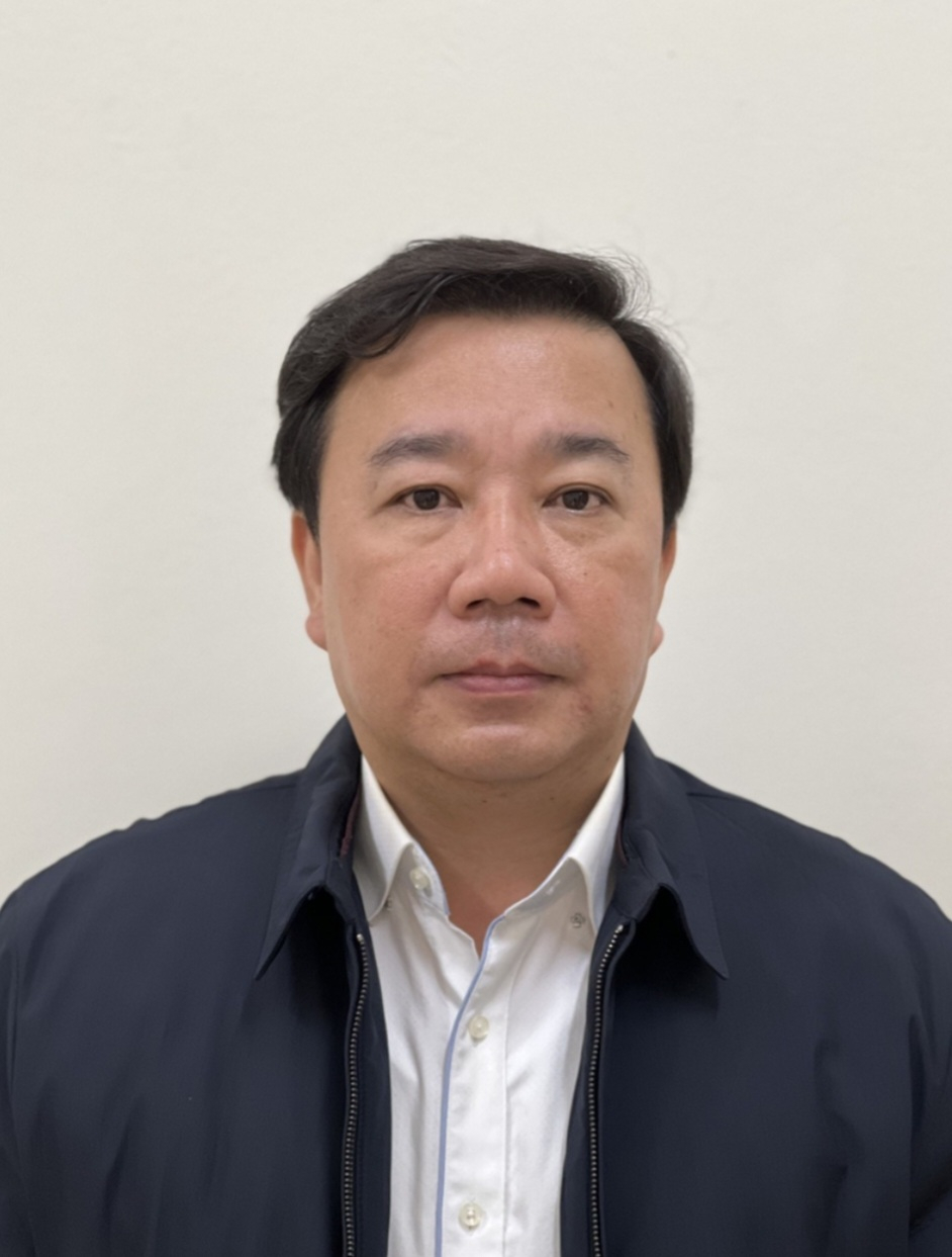 Đề nghị khai trừ Đảng đối với Phó Chủ tịch UBND TP Hà Nội Chử Xuân Dũng.