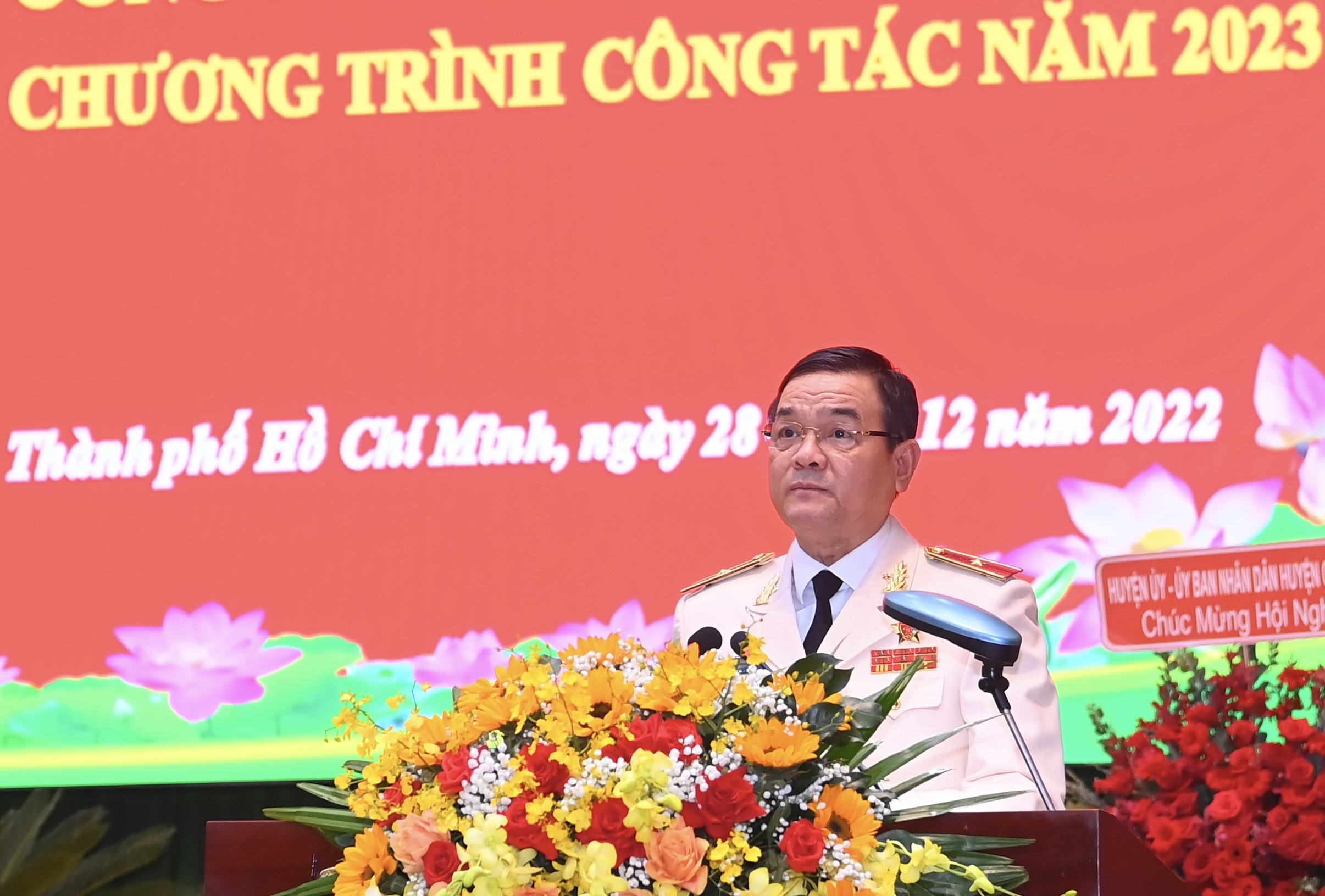 Đc Thiếu tướng Lê Hồng Nam - Giám đốc Công an Thành phố phát biểu tại Hội nghị