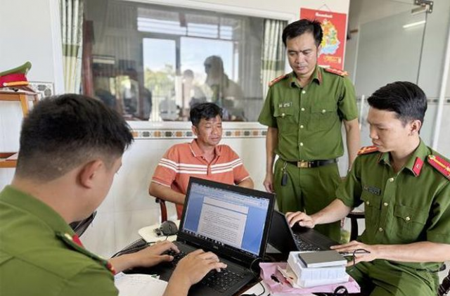 Vì sao Chánh văn phòng huyện Chợ Mới, tỉnh An giang bị khởi tố?