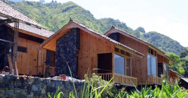 Bài 3 - Hà Giang: Nhiều lãnh đạo xã xây nhà lưu trú trái phép ở Du Già