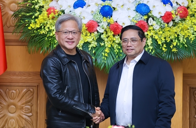 Thủ tướng Phạm Minh Chính tiếp Tổng giám đốc Tập đoàn sản xuất chip đắt giá nhất thế giới