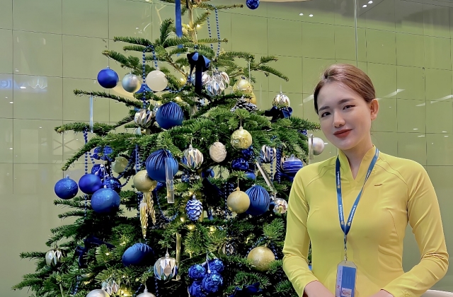 Không khí Noel rạng rỡ sân bay Nội Bài