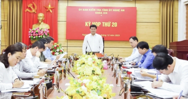 Nghệ An: Phó Chủ tịch UBND huyện Tân Kỳ bị kỷ luật khiển trách