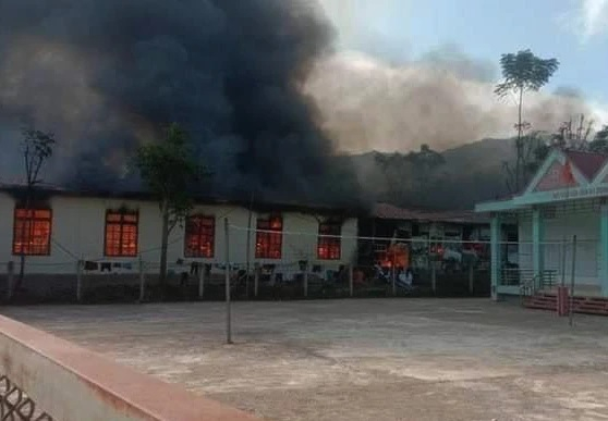 Bộ GD&amp;amp;ĐT chia buồn, thăm hỏi nạn nhân vụ cháy trường bán trú ở Sơn La