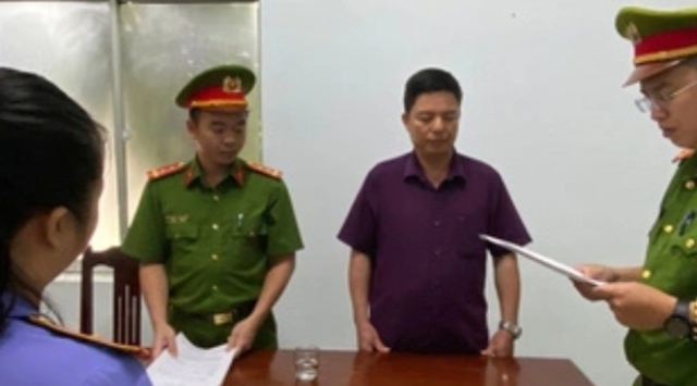 Sai phạm đất ven biển, 5 cán bộ ở Ninh Thuận bị khởi tố, bắt giam
