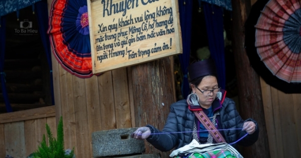 Thị xã Sa Pa khuyến cáo "du khách không mặc trang phục Mông Cổ" chụp ảnh