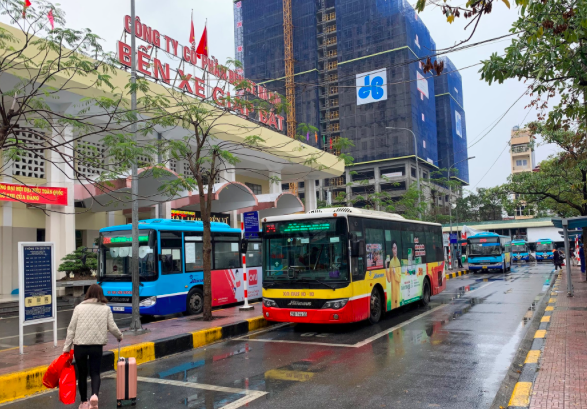 Xe buýt, đường sắt đô thị phục vụ xuyên Tết Dương lịch 2024