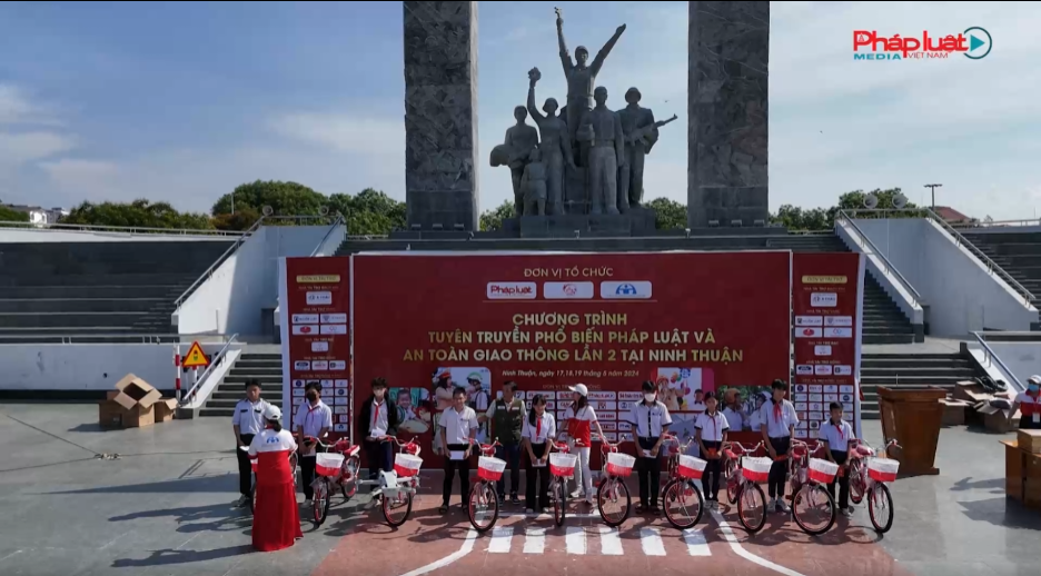 Nhìn lại hành trình rực rỡ của Đoàn Caravan Báo Pháp luật Việt Nam mùa 2 tại Ninh Thuận: Tuyên truyền an toàn giao thông và Sự kết nối giữa pháp luật và cộng đồng