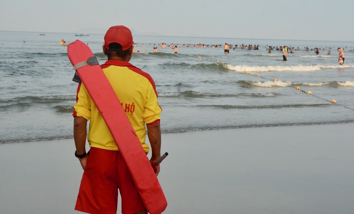 Nghề cứu hộ bãi biển: Chuyện về người anh hùng thầm lặng nơi đầu sóng
