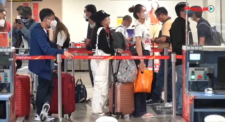 Sân bay Tân Sơn Nhất dự kiến đón khoảng 110.000 khách/ngày giai đoạn cao điểm hè 2024